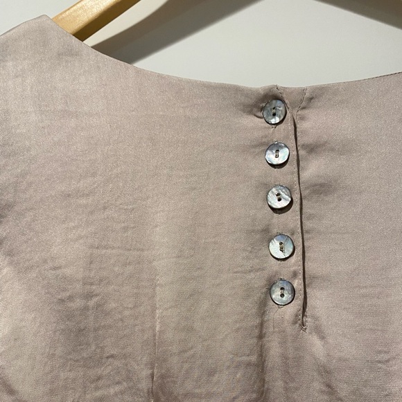 NEW H&M Taupe Satin dress with belt Size 2 - Picture 5 of 6